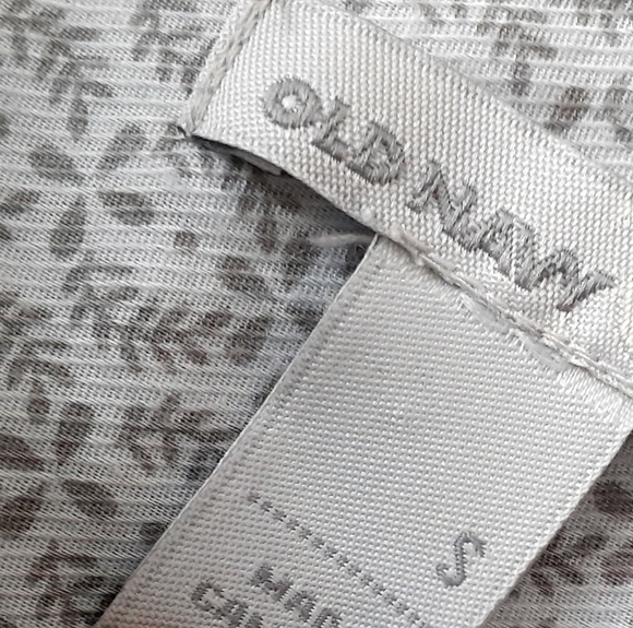 Old Navy Blouse - Picture 2 of 8